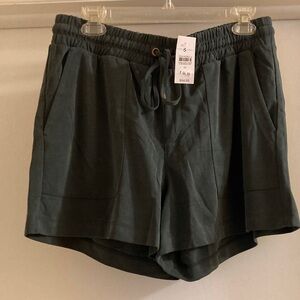 Lou & Grey dark green High-Waist Drawstring Shorts